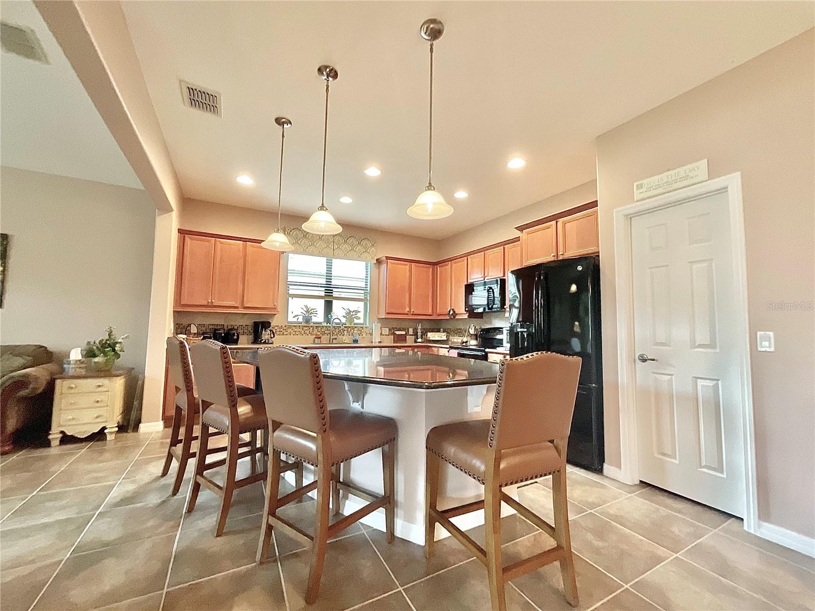 Image 8 of 22 For 1381 Del Mar Drive