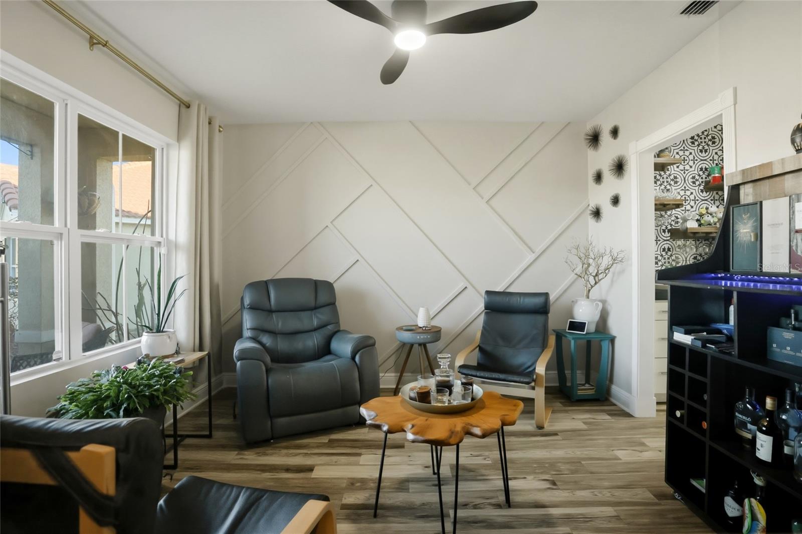 Image 18 of 59 For 3050 Menorca Court