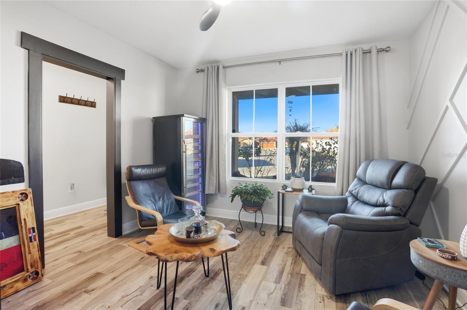 Image 20 of 59 For 3050 Menorca Court