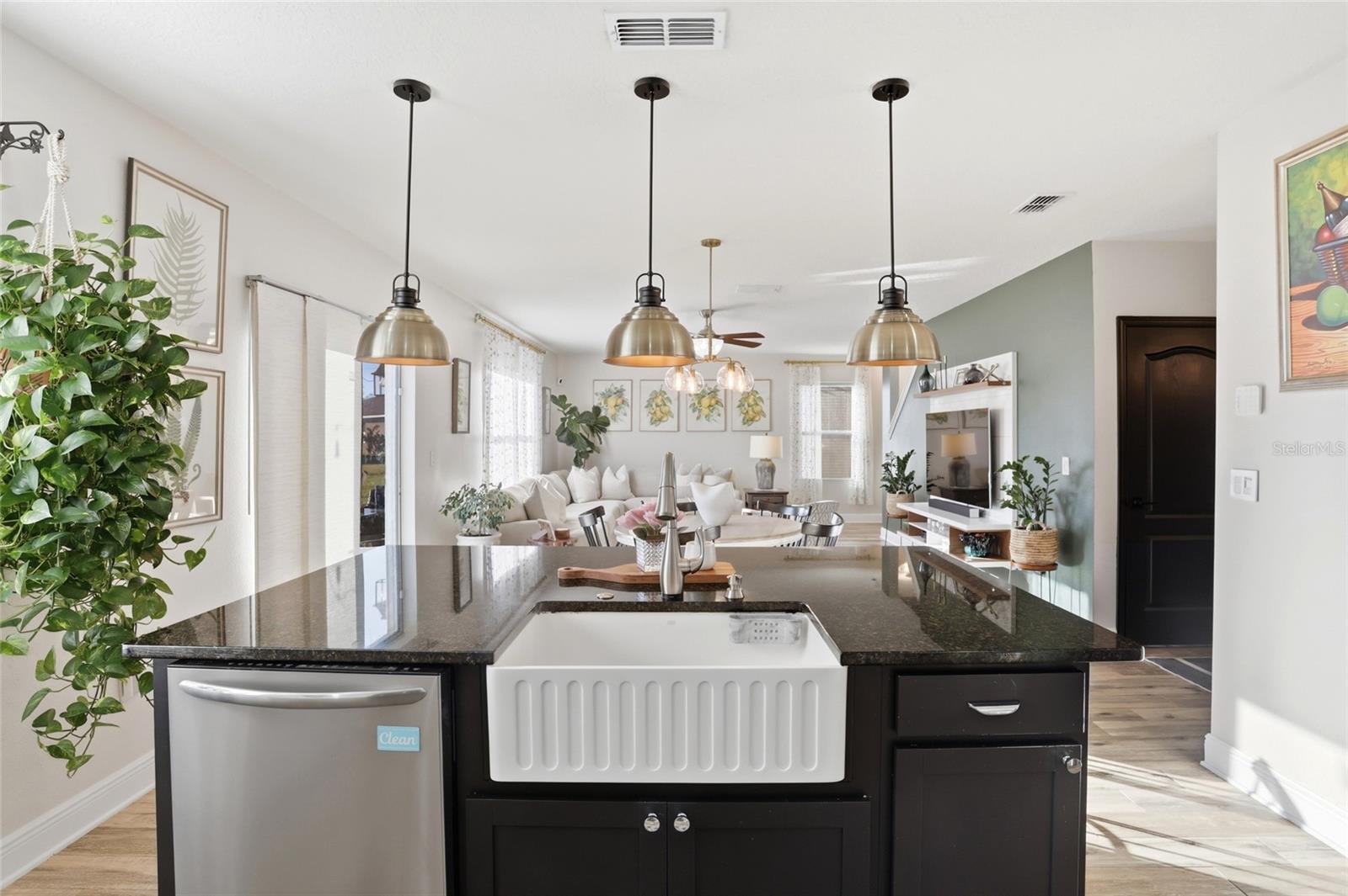 Image 30 of 59 For 3050 Menorca Court