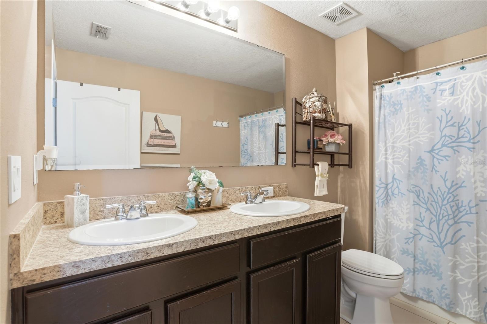 Image 38 of 59 For 3050 Menorca Court