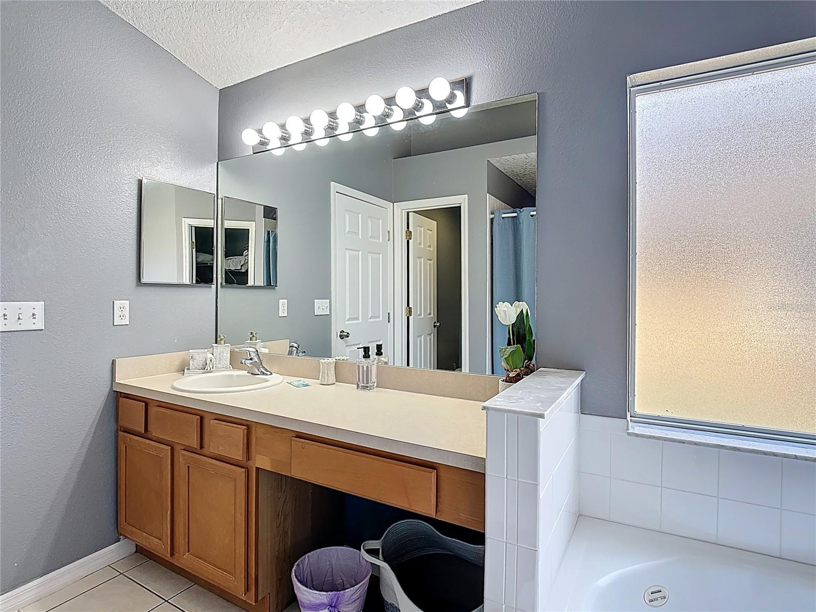 Image 21 of 51 For 168 Hideaway Beach Lane