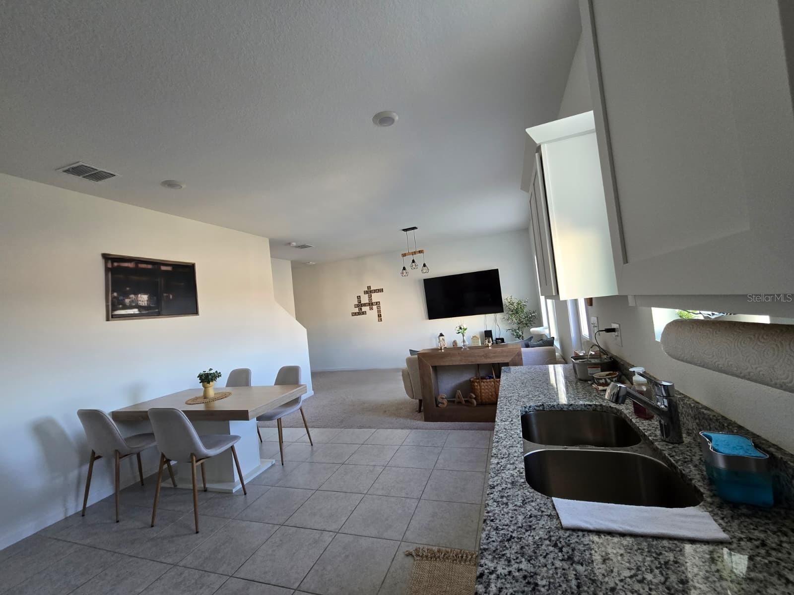 Image 2 of 7 For 2524 Peony Place