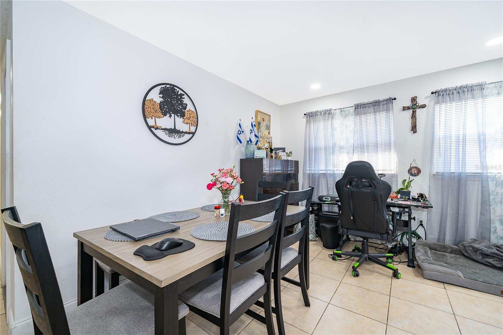 Image 13 of 25 For 10 Celeste Street