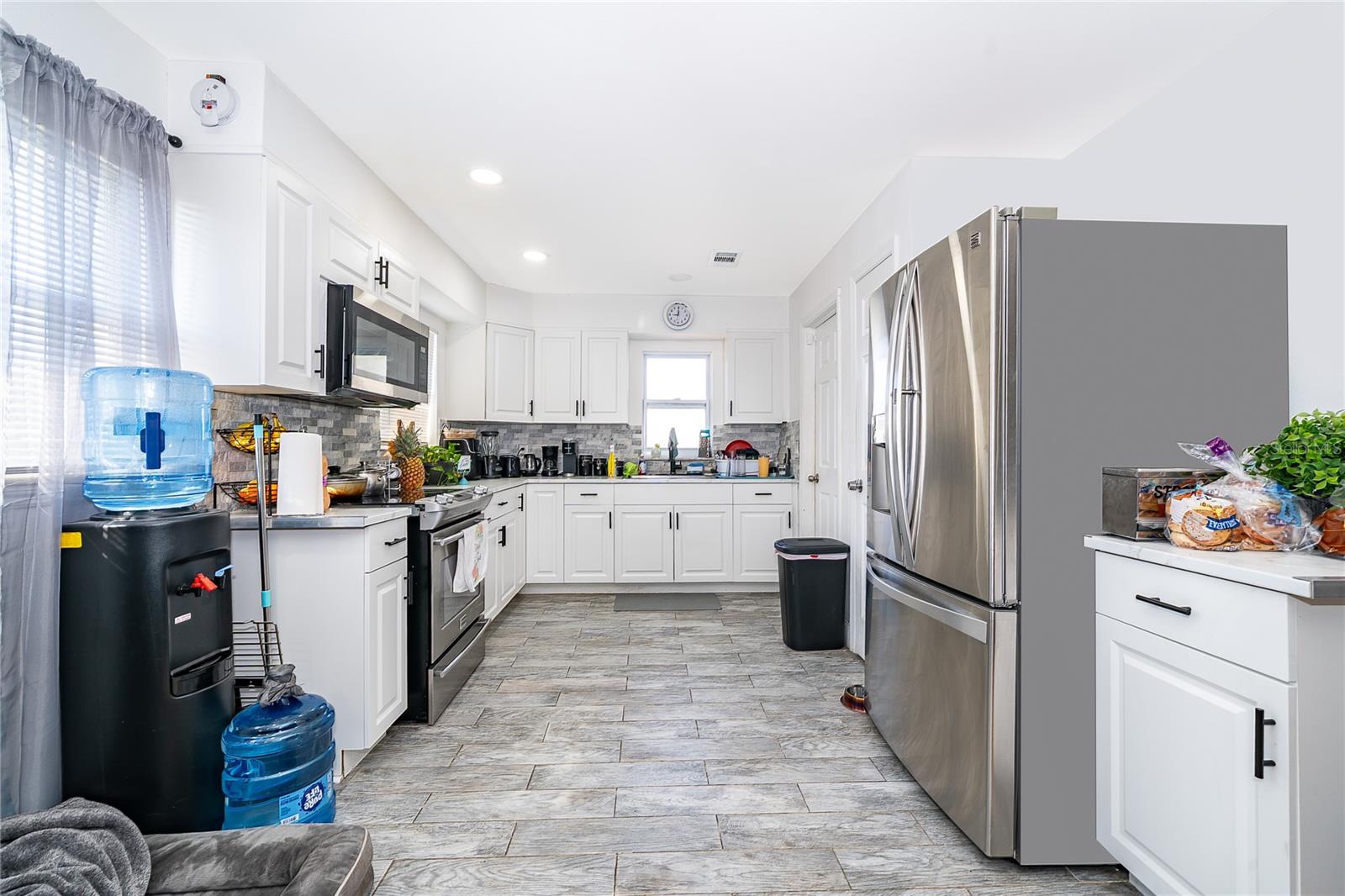 Image 15 of 25 For 10 Celeste Street