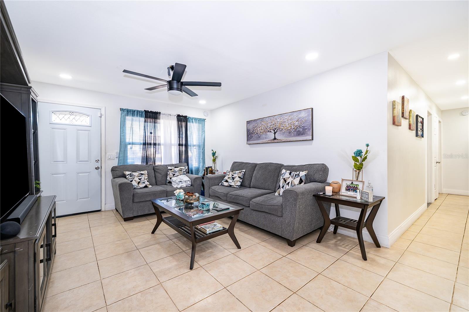 Image 9 of 25 For 10 Celeste Street