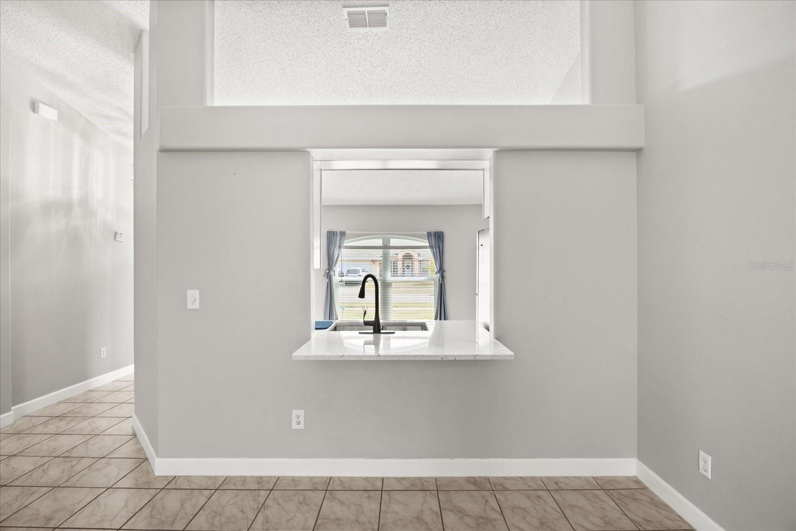 Image 6 of 23 For 1122 Hackberry Drive