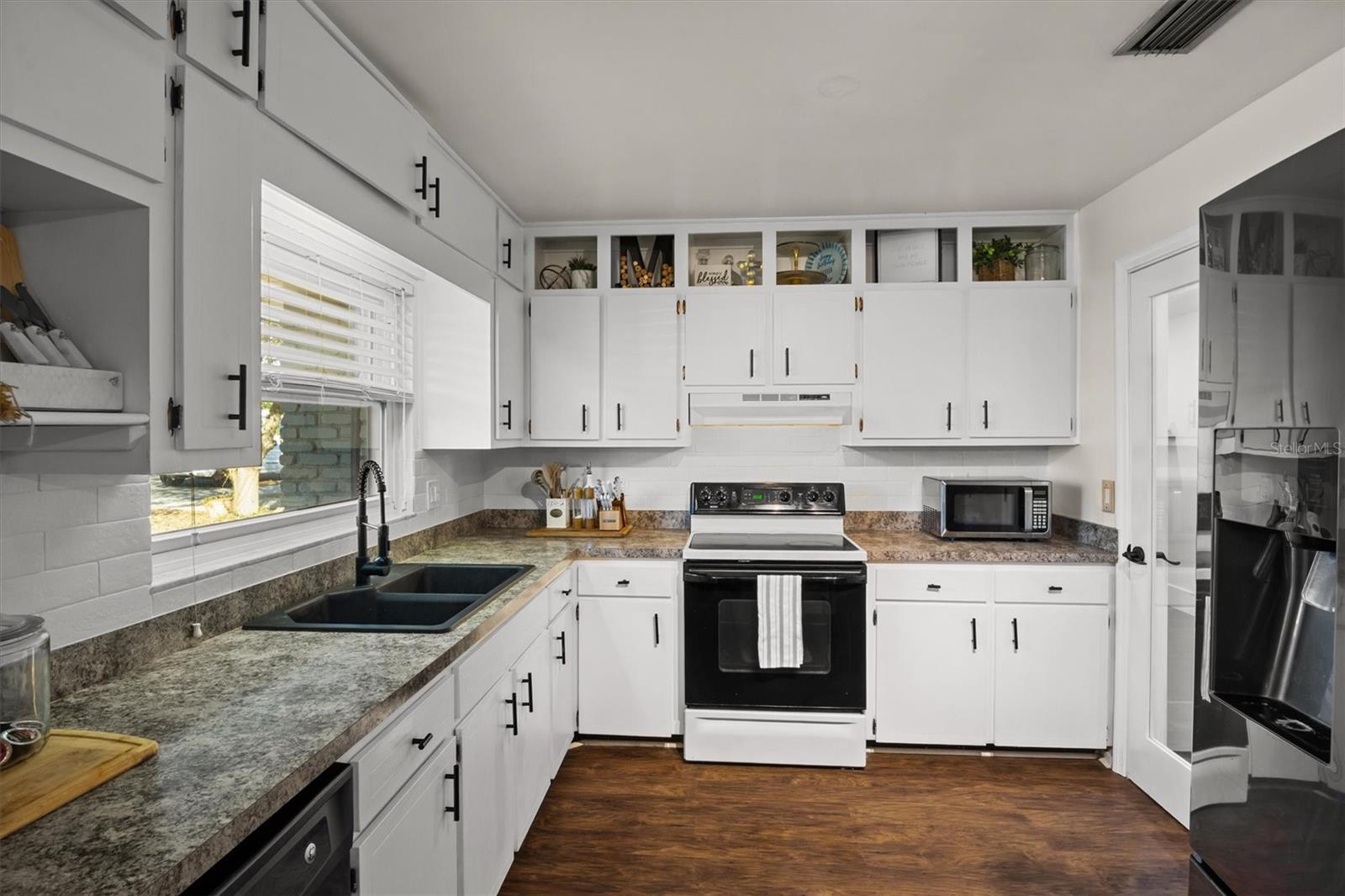 Image 4 of 36 For 112 Shelley Drive