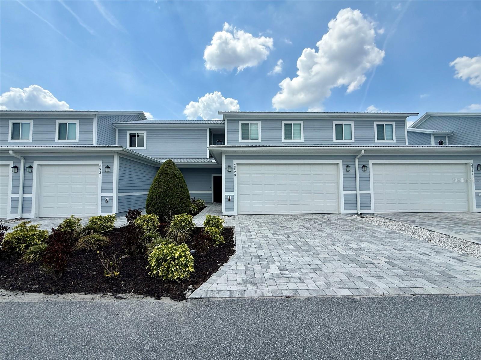 Image 2 of 33 For 2606 Tanoak Terrace