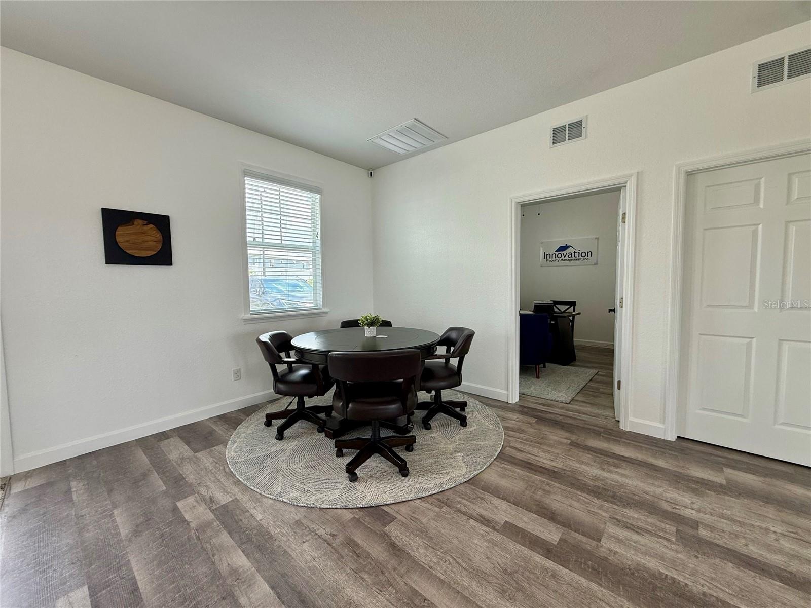 Image 31 of 33 For 2606 Tanoak Terrace