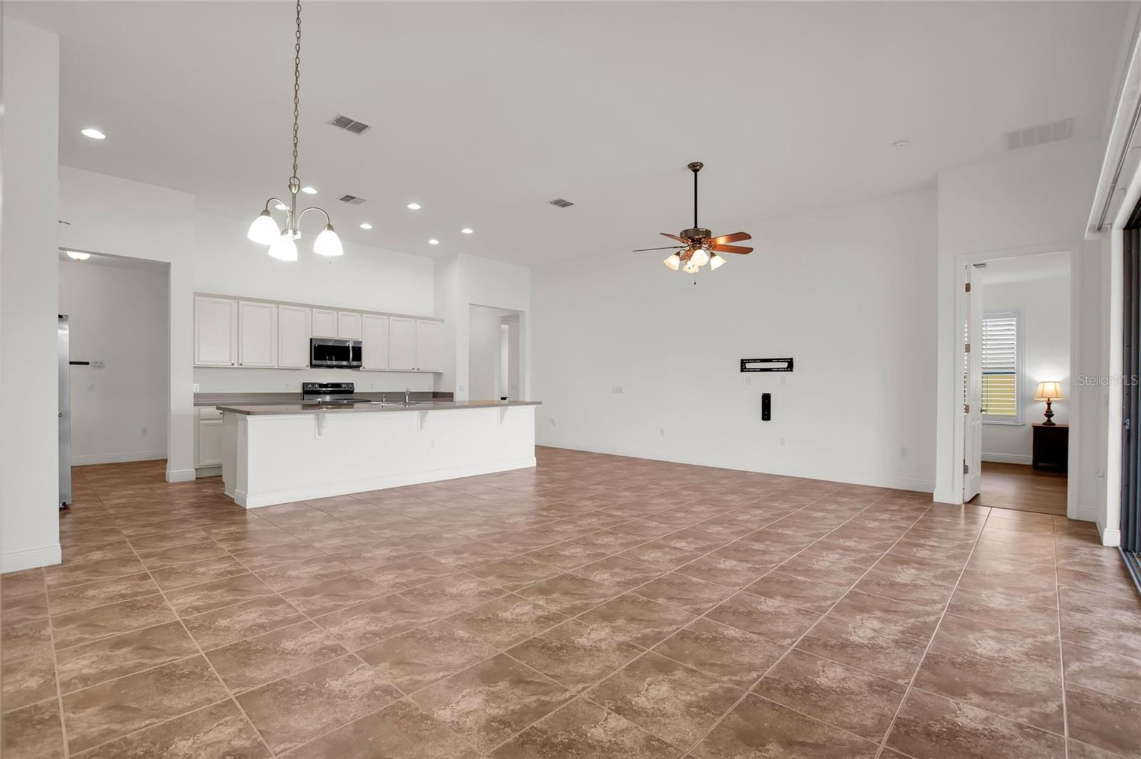 Image 11 of 63 For 531 Villa Park Road