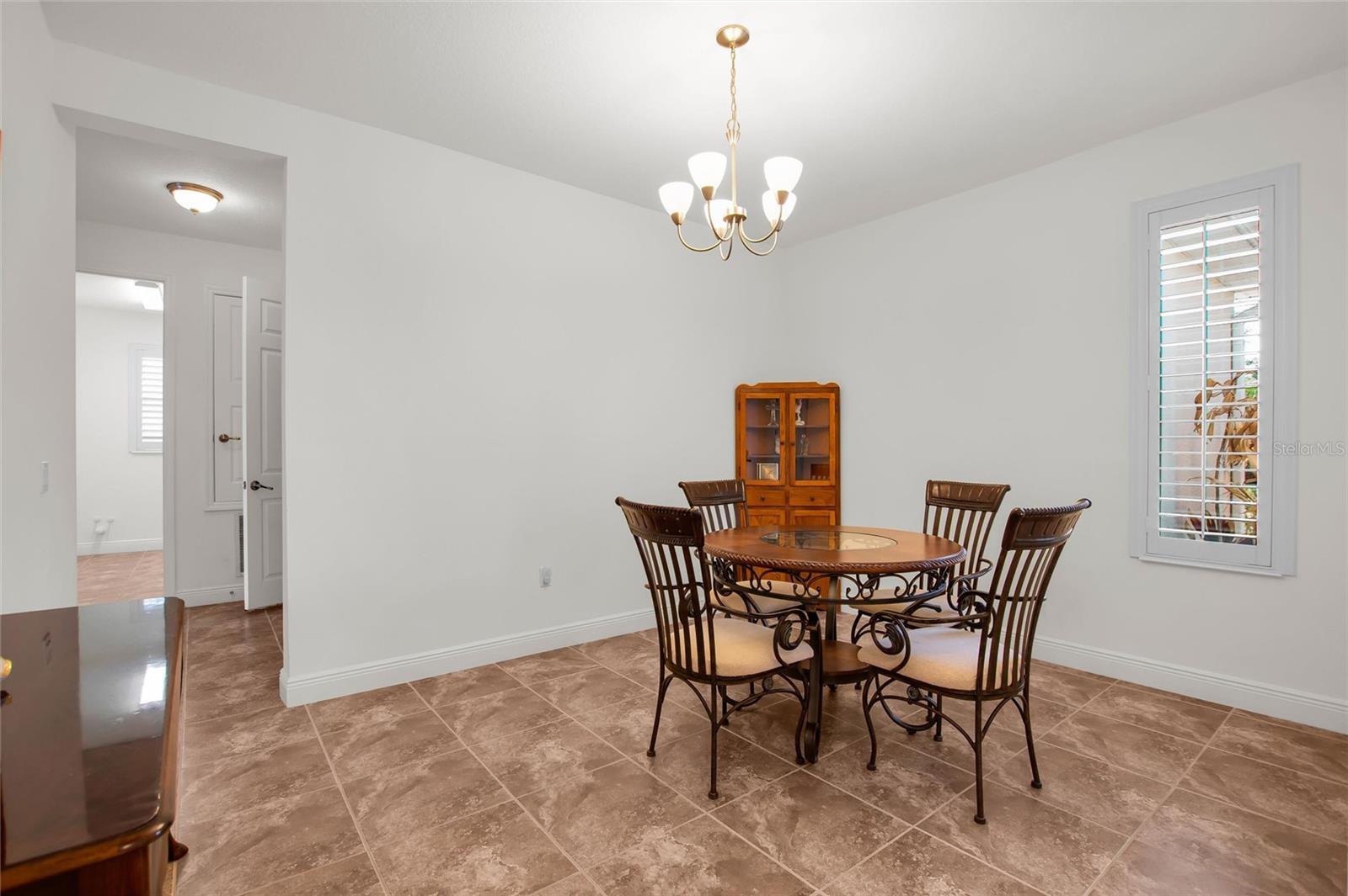 Image 12 of 63 For 531 Villa Park Road