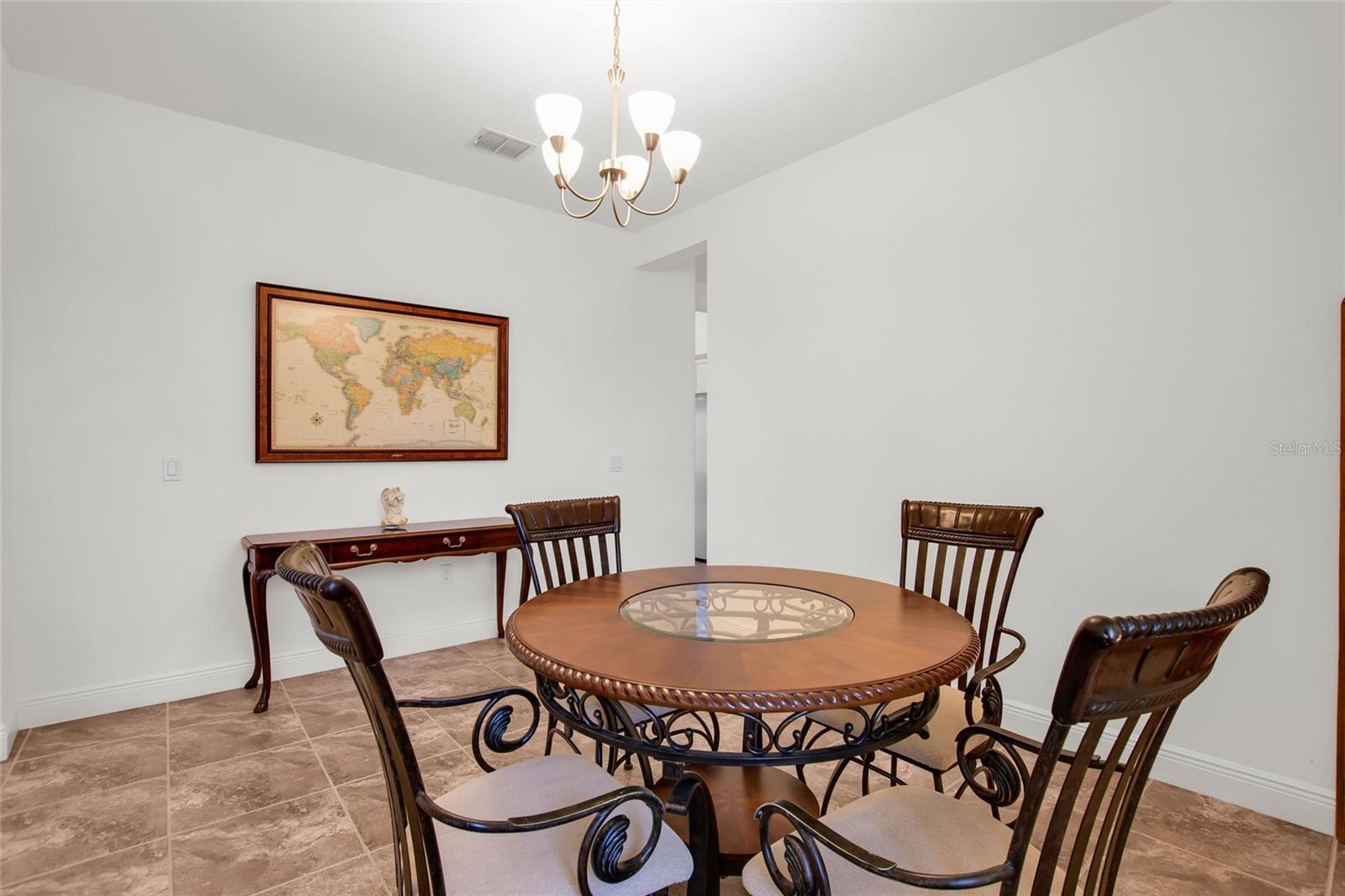 Image 13 of 63 For 531 Villa Park Road