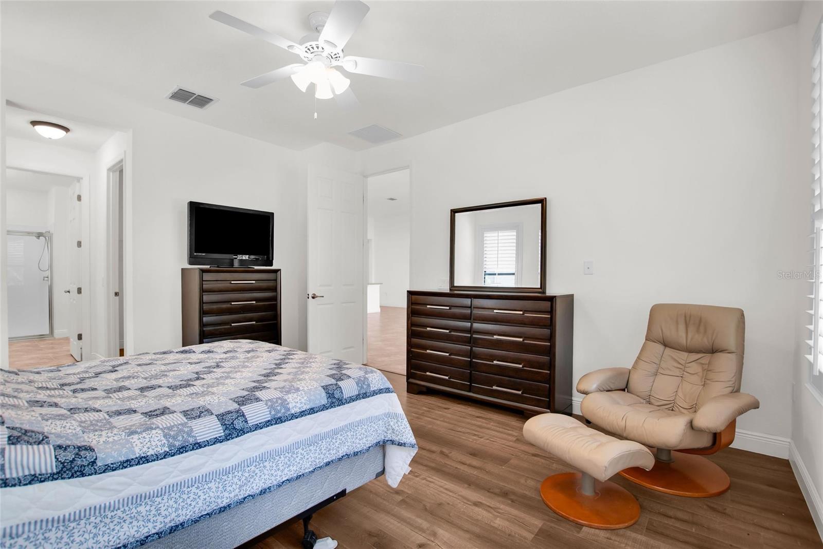 Image 19 of 63 For 531 Villa Park Road