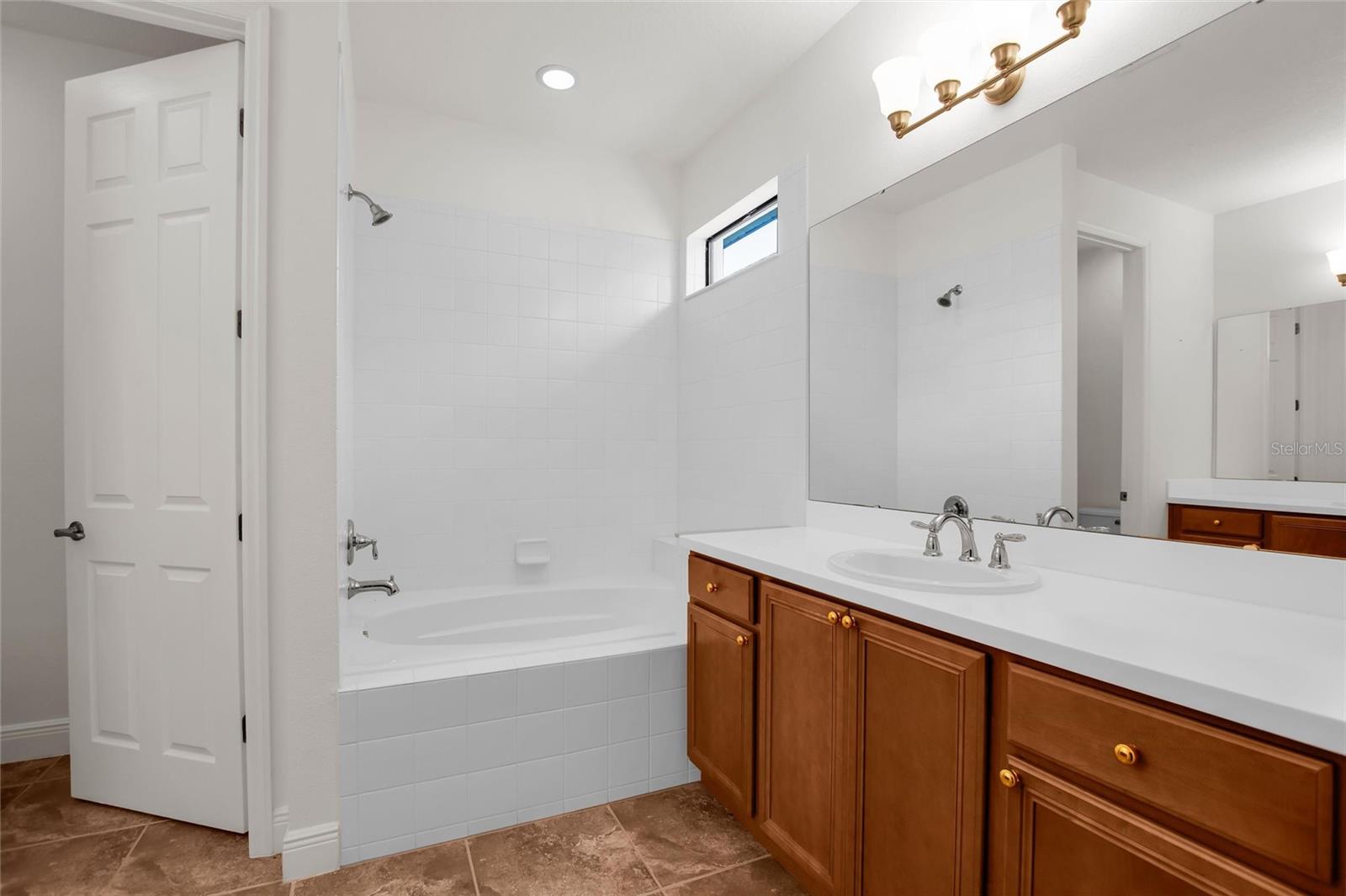 Image 26 of 63 For 531 Villa Park Road