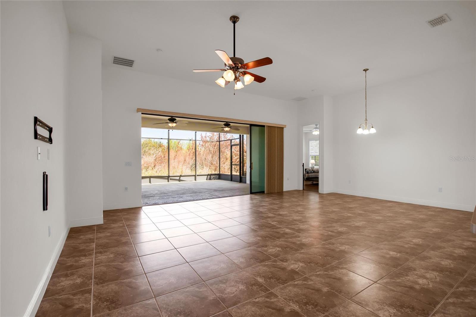 Image 3 of 63 For 531 Villa Park Road