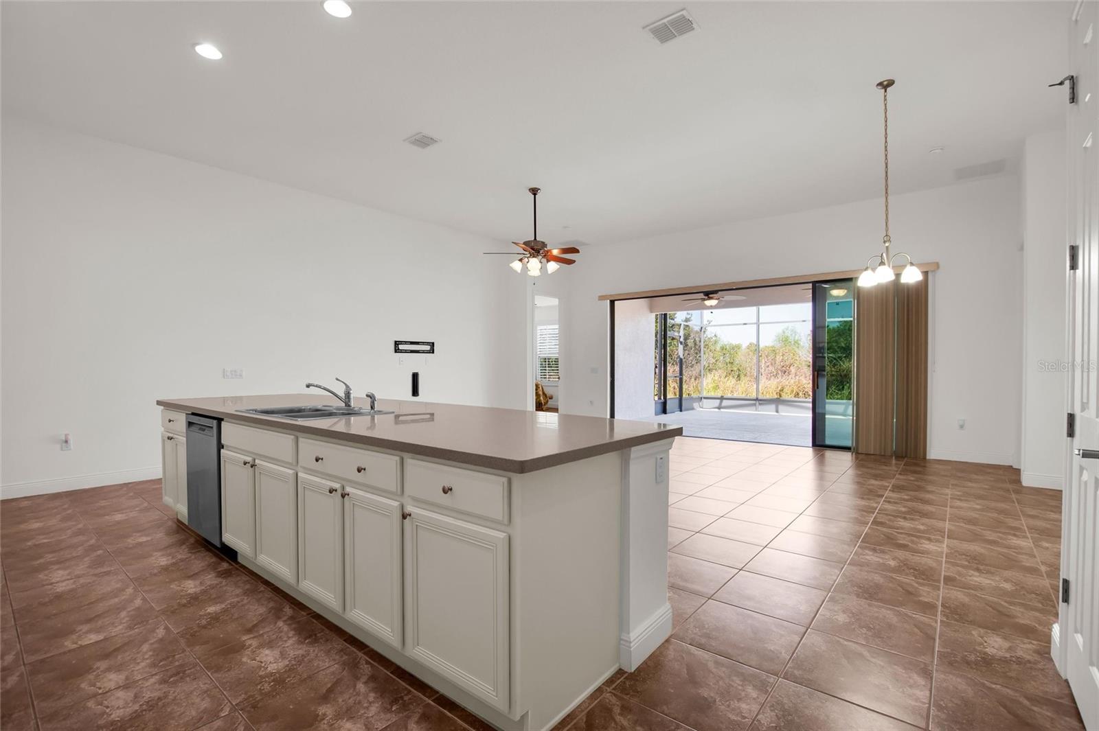 Image 4 of 63 For 531 Villa Park Road