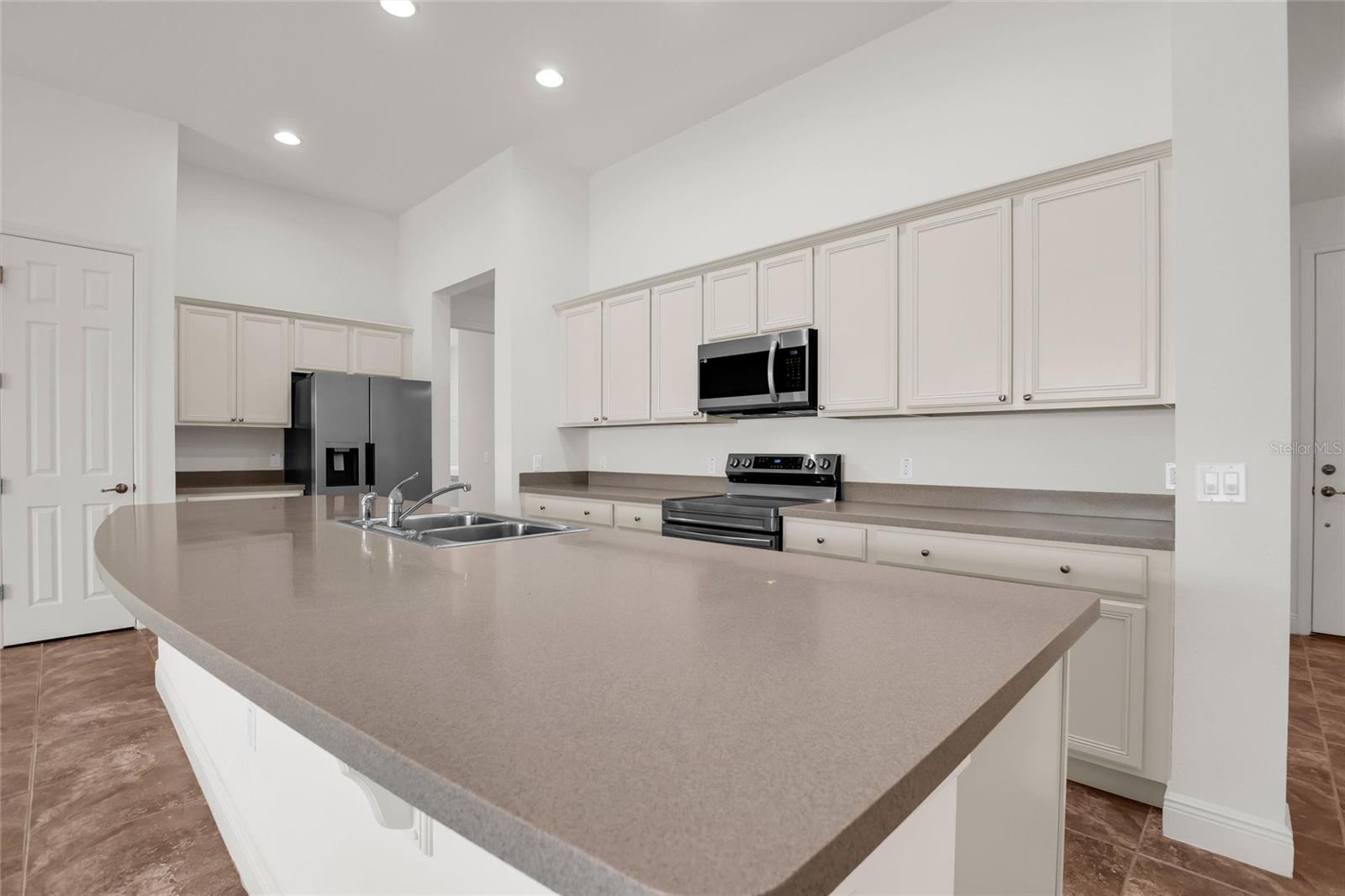 Image 7 of 63 For 531 Villa Park Road