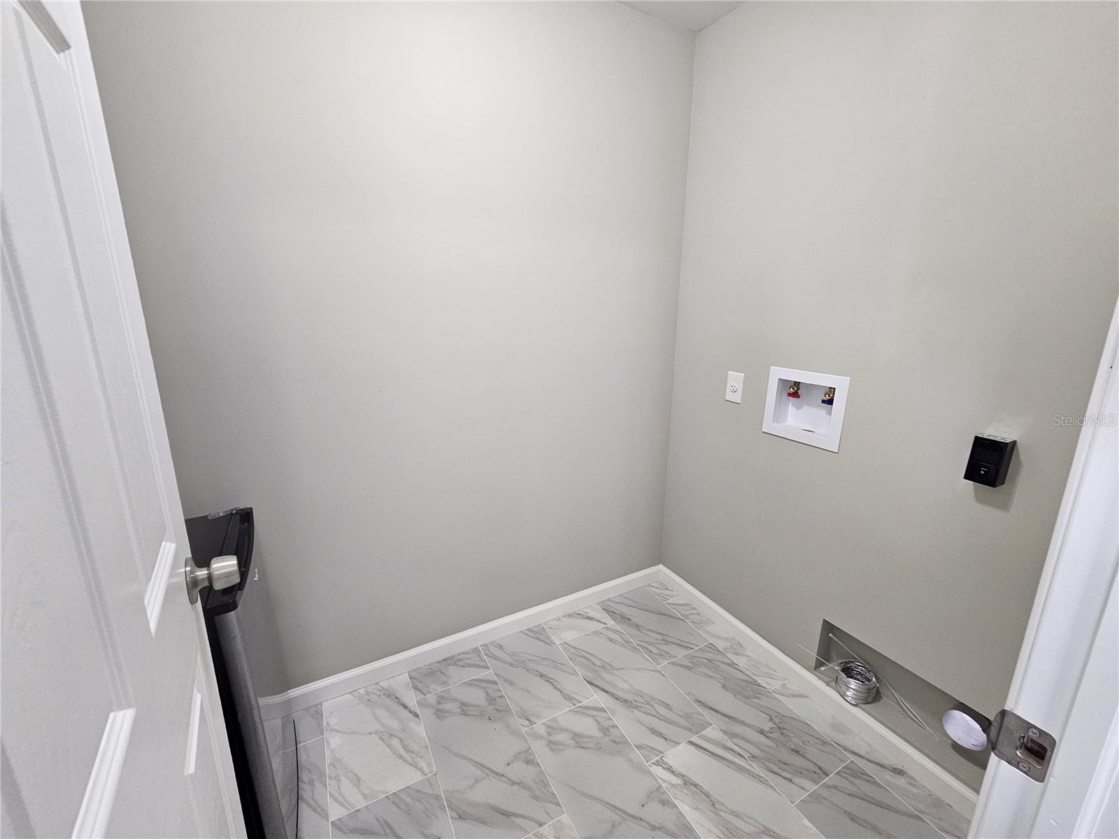 Image 11 of 25 For 1621 17th Street E