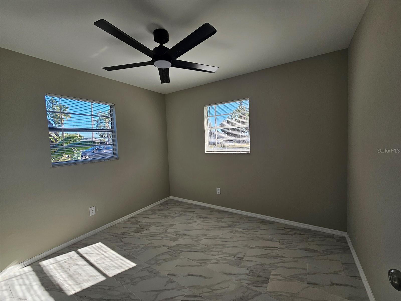 Image 18 of 25 For 1621 17th Street E