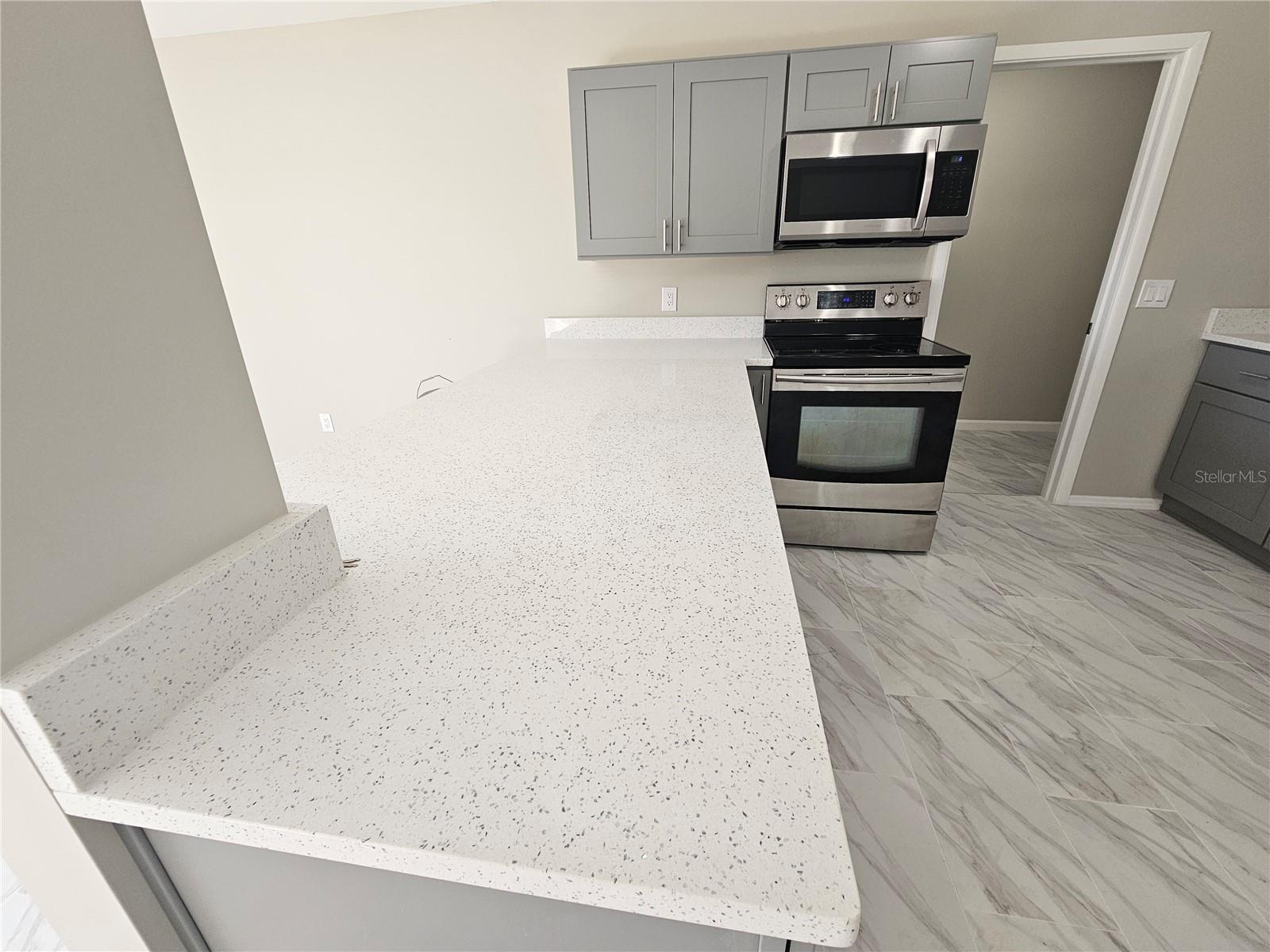 Image 6 of 25 For 1621 17th Street E