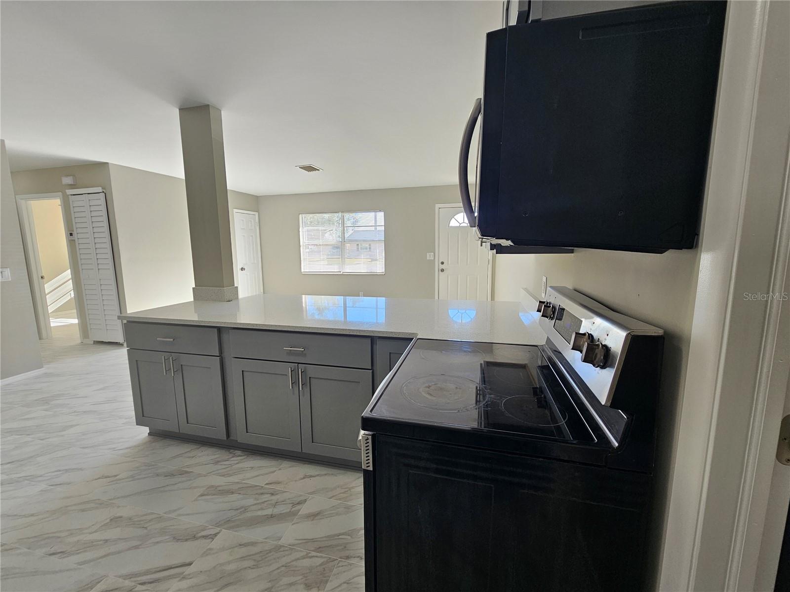 Image 7 of 25 For 1621 17th Street E