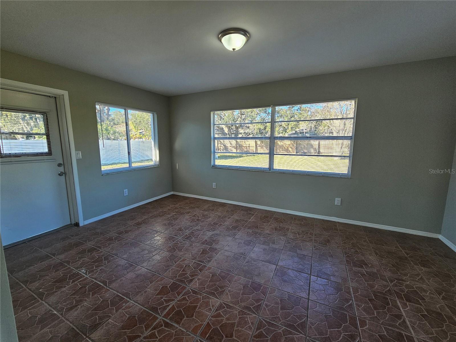 Image 9 of 25 For 1621 17th Street E