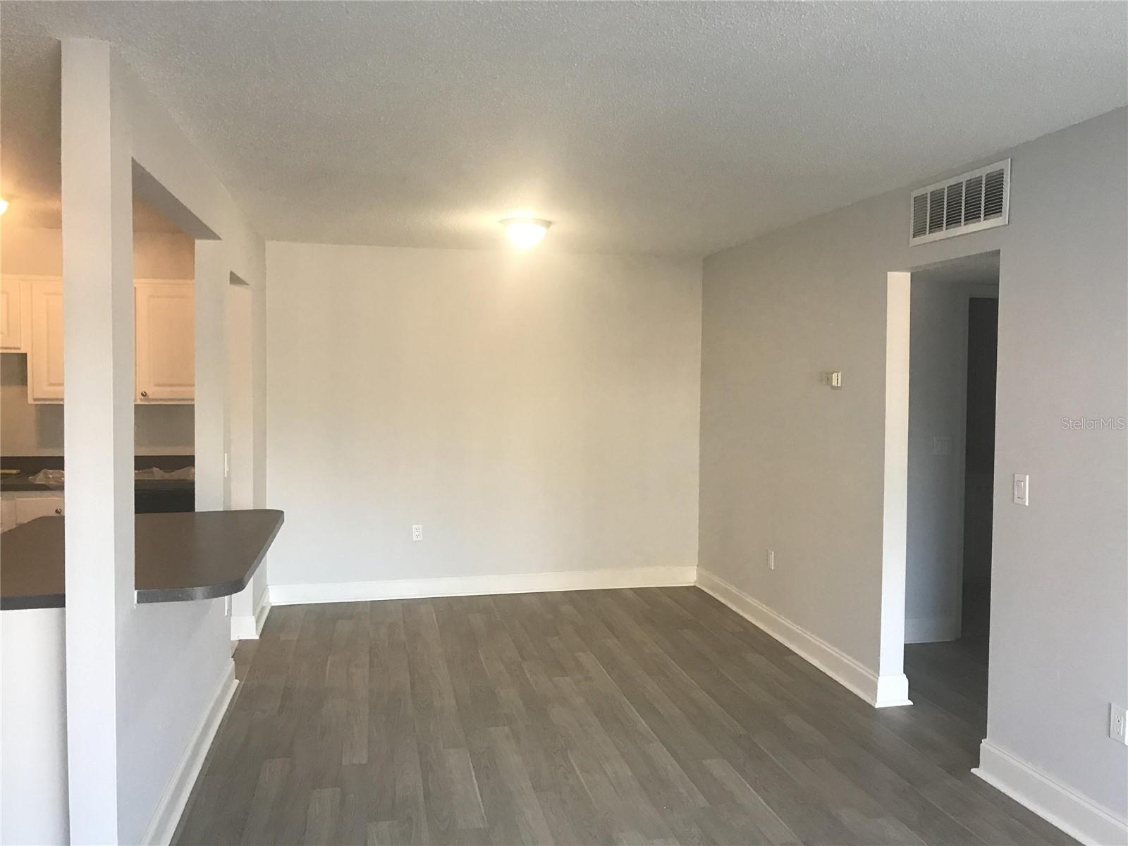 Image 11 of 12 For 492 Banyon Tree Circle 206