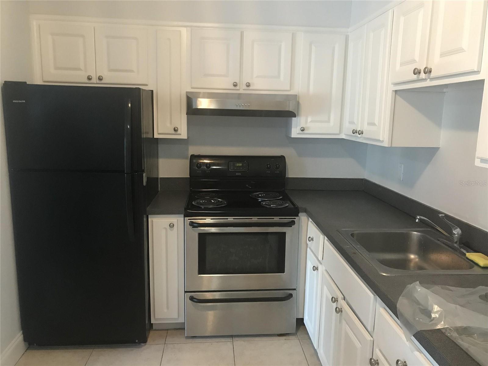 Image 3 of 12 For 492 Banyon Tree Circle 206