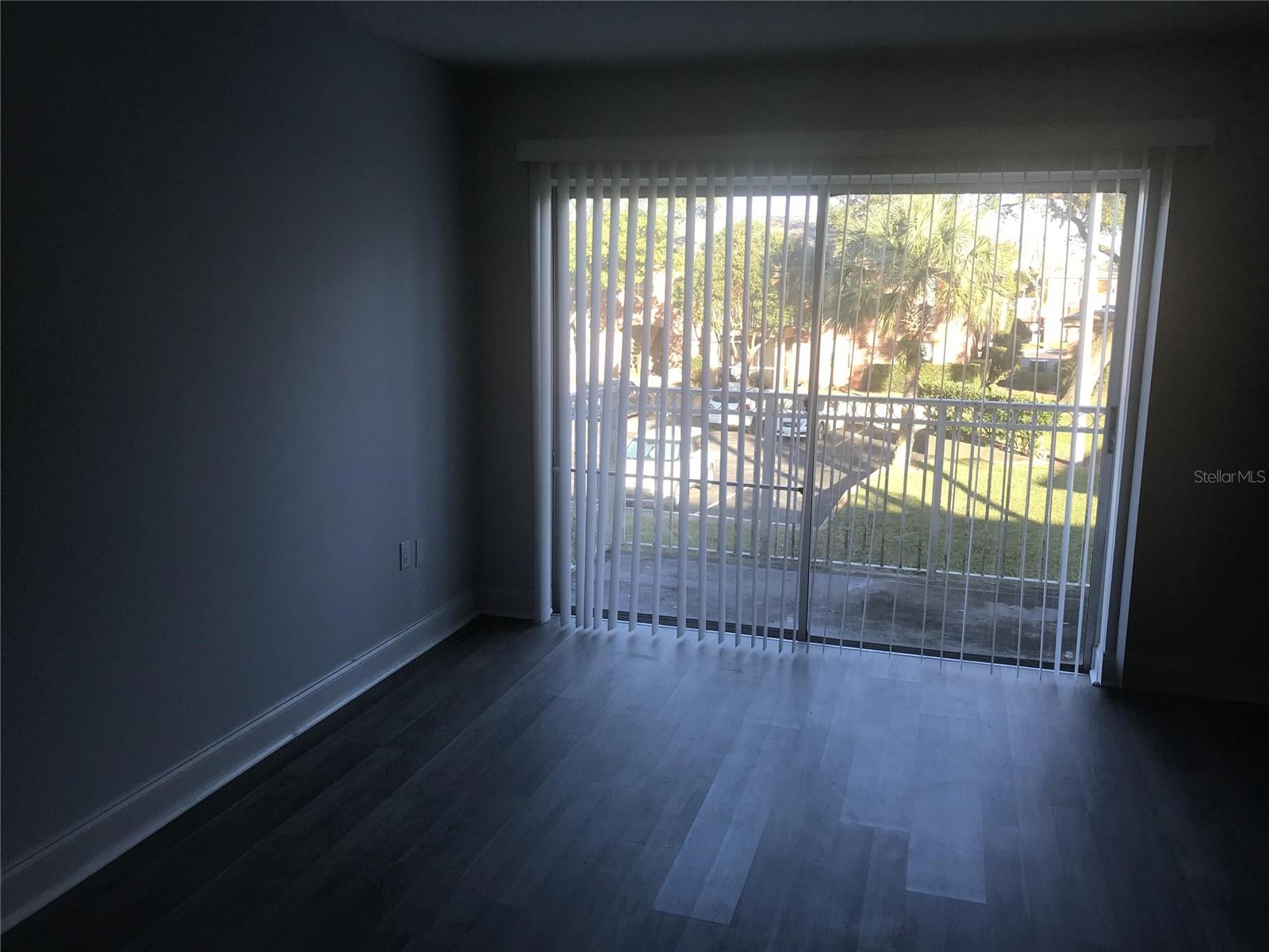 Image 5 of 12 For 492 Banyon Tree Circle 206