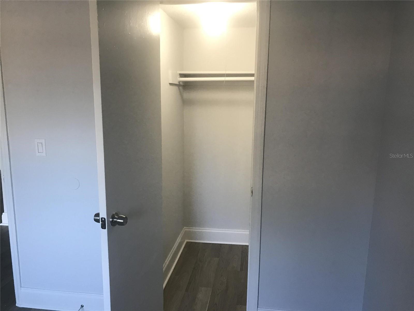 Image 8 of 12 For 492 Banyon Tree Circle 206