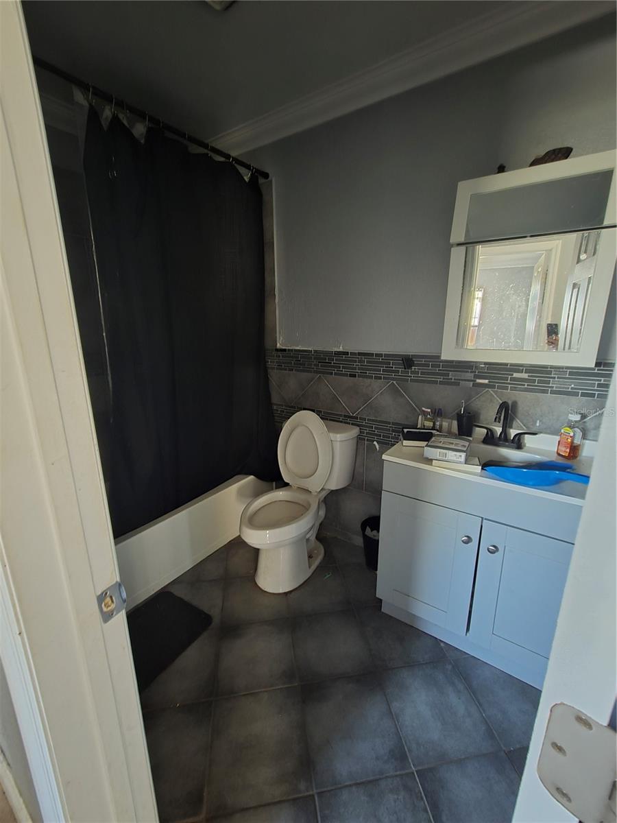 Image 10 of 13 For 125 Edgewater Drive