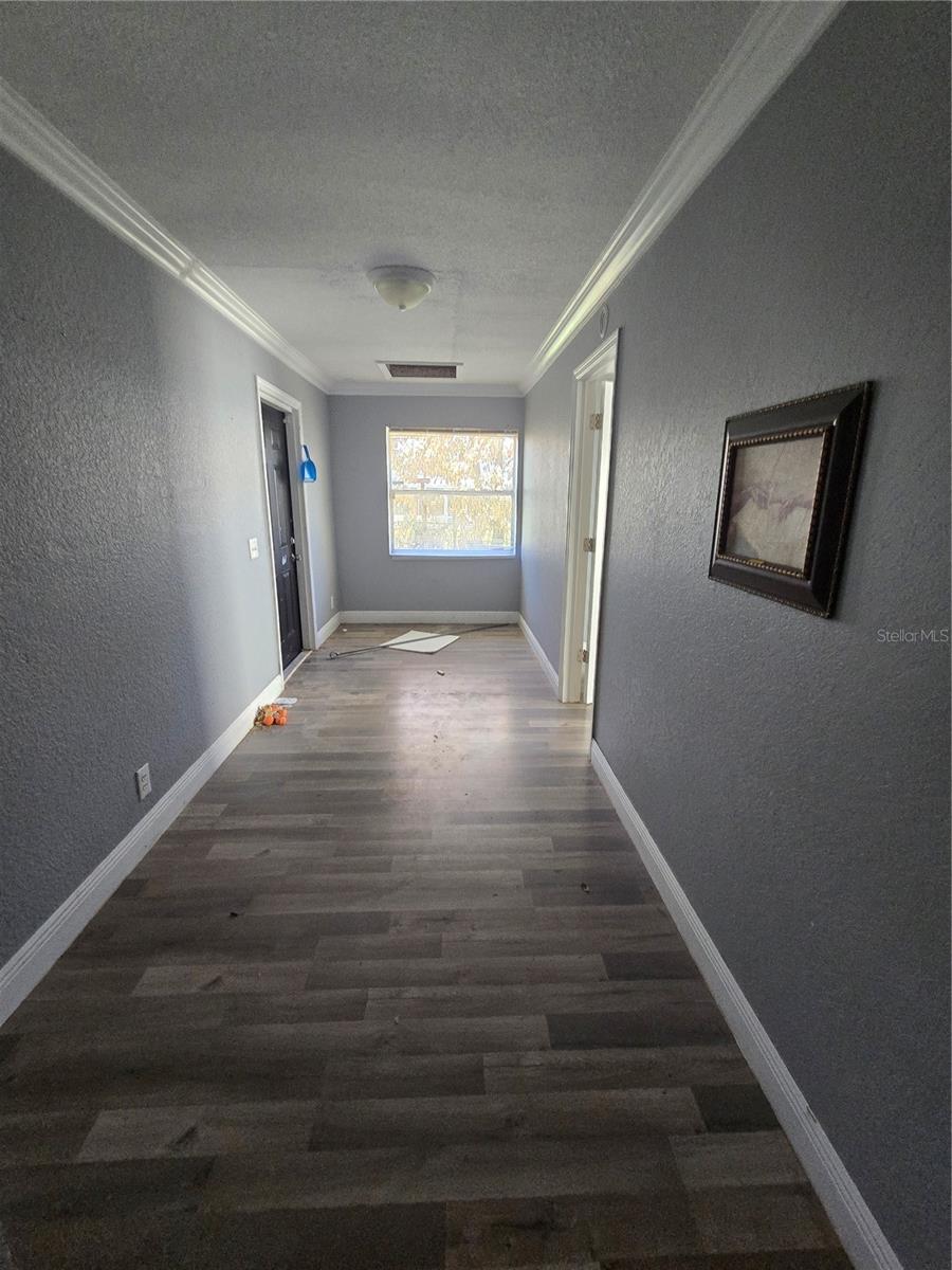 Image 5 of 13 For 125 Edgewater Drive