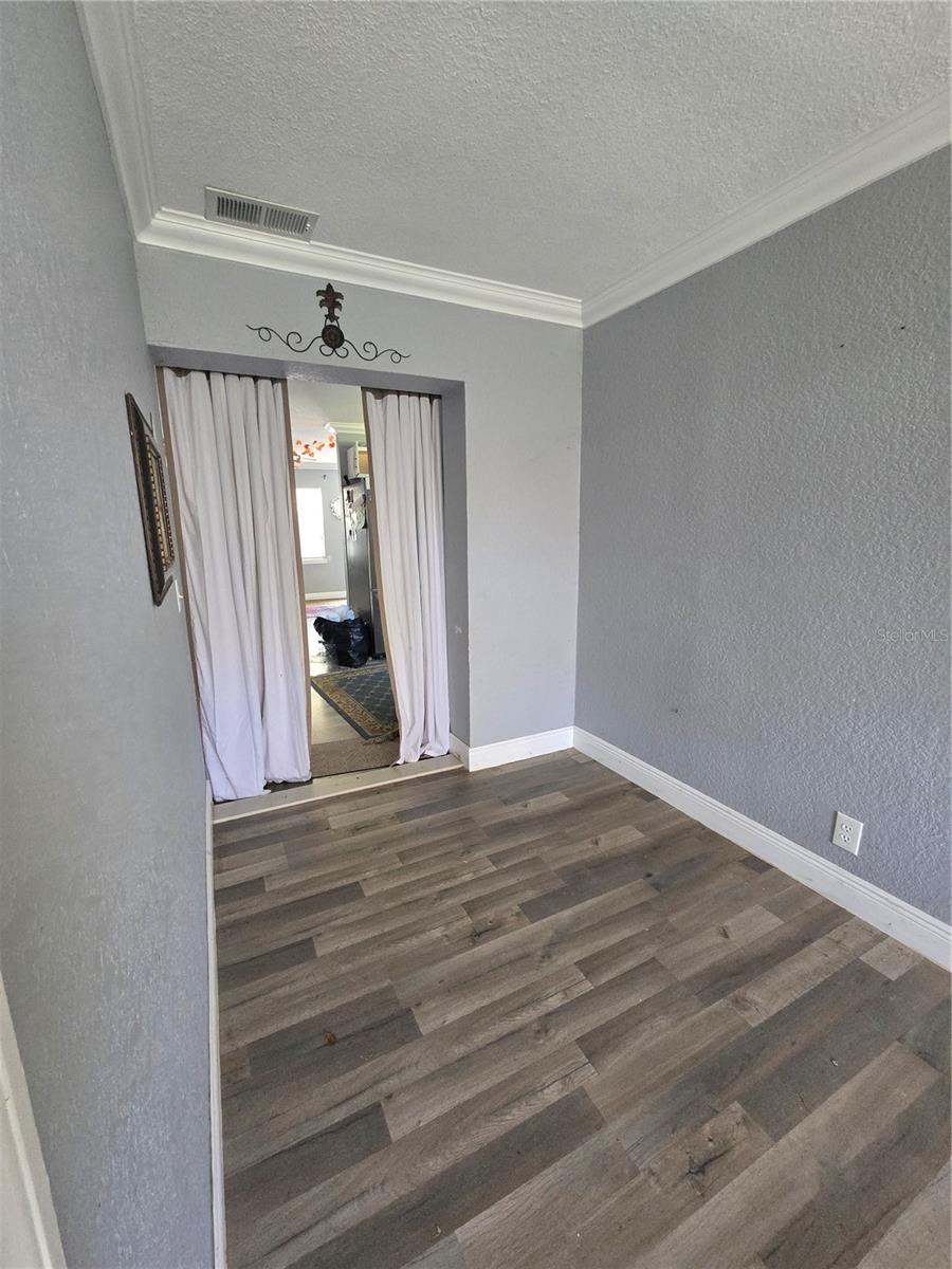 Image 8 of 13 For 125 Edgewater Drive