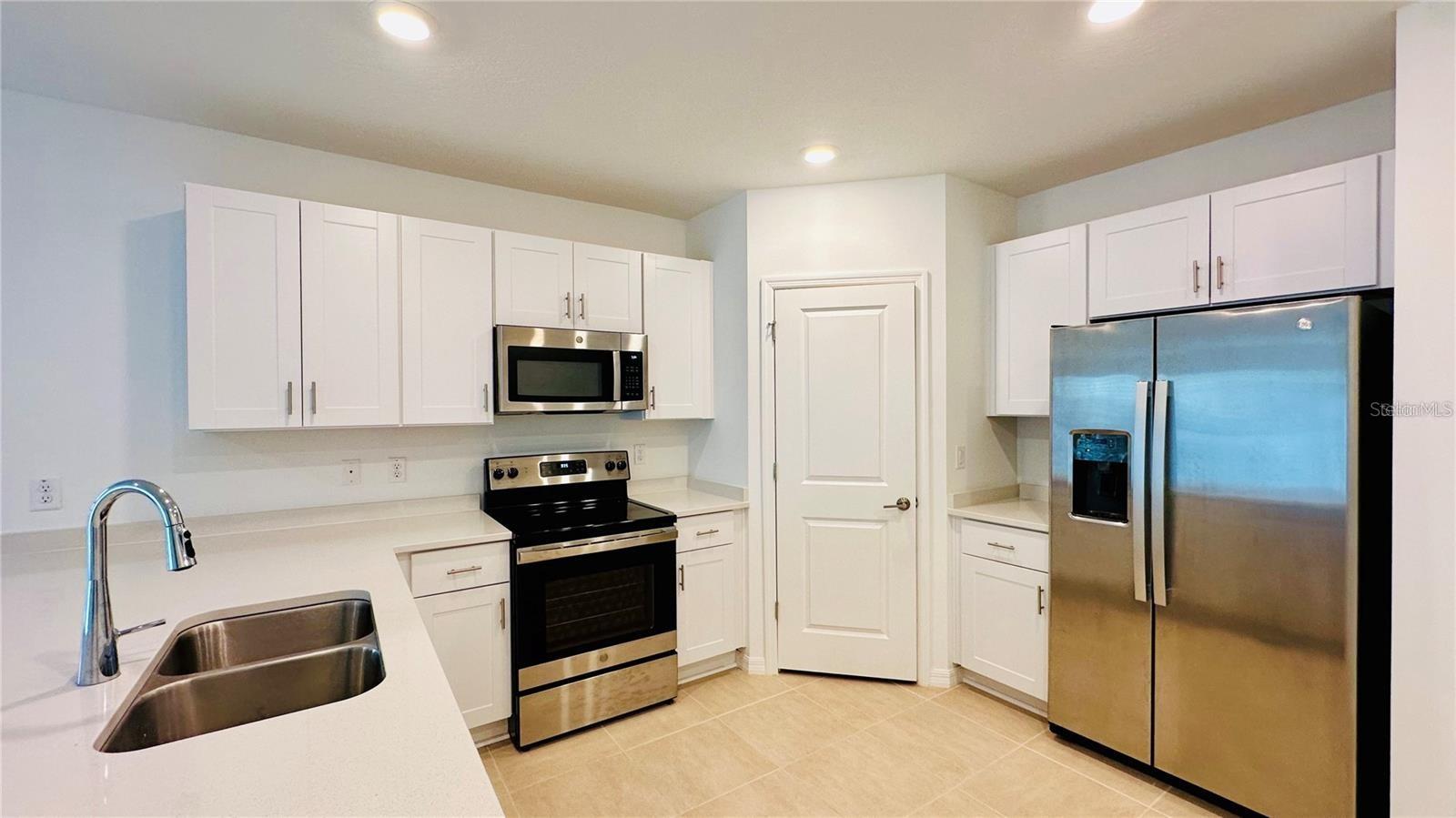 Image 2 of 25 For 2627 Fernleaf Street