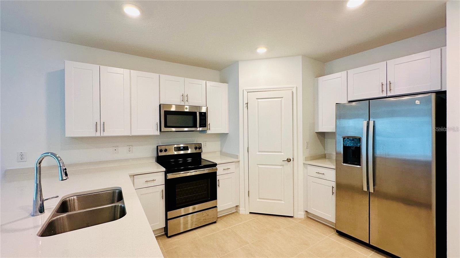 Image 3 of 25 For 2627 Fernleaf Street