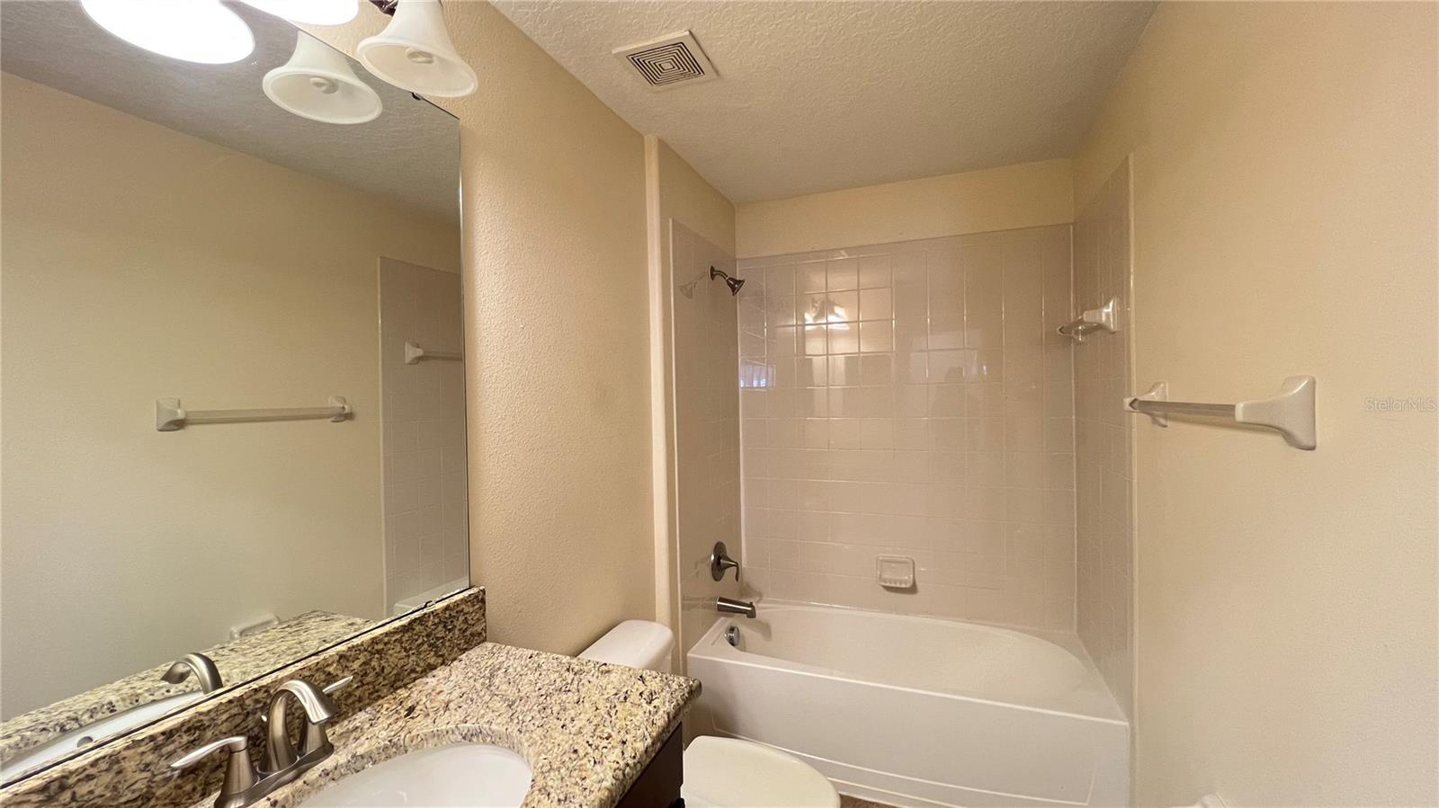 Image 33 of 45 For 13040 Overstreet Road