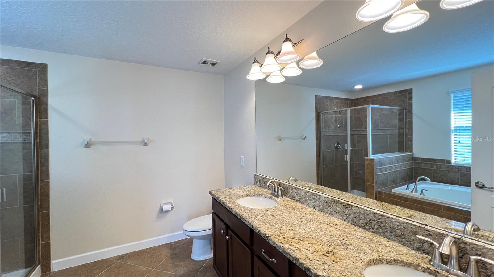 Image 44 of 45 For 13040 Overstreet Road