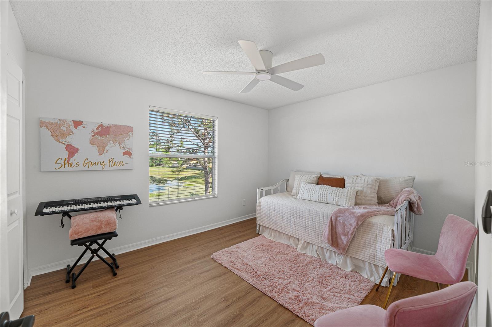 Image 21 of 34 For 6523 Canterlea Drive