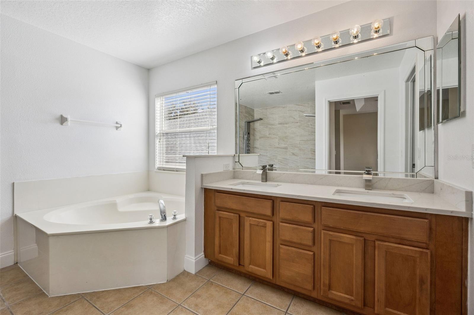 Image 37 of 54 For 5160 Terra Vista Way