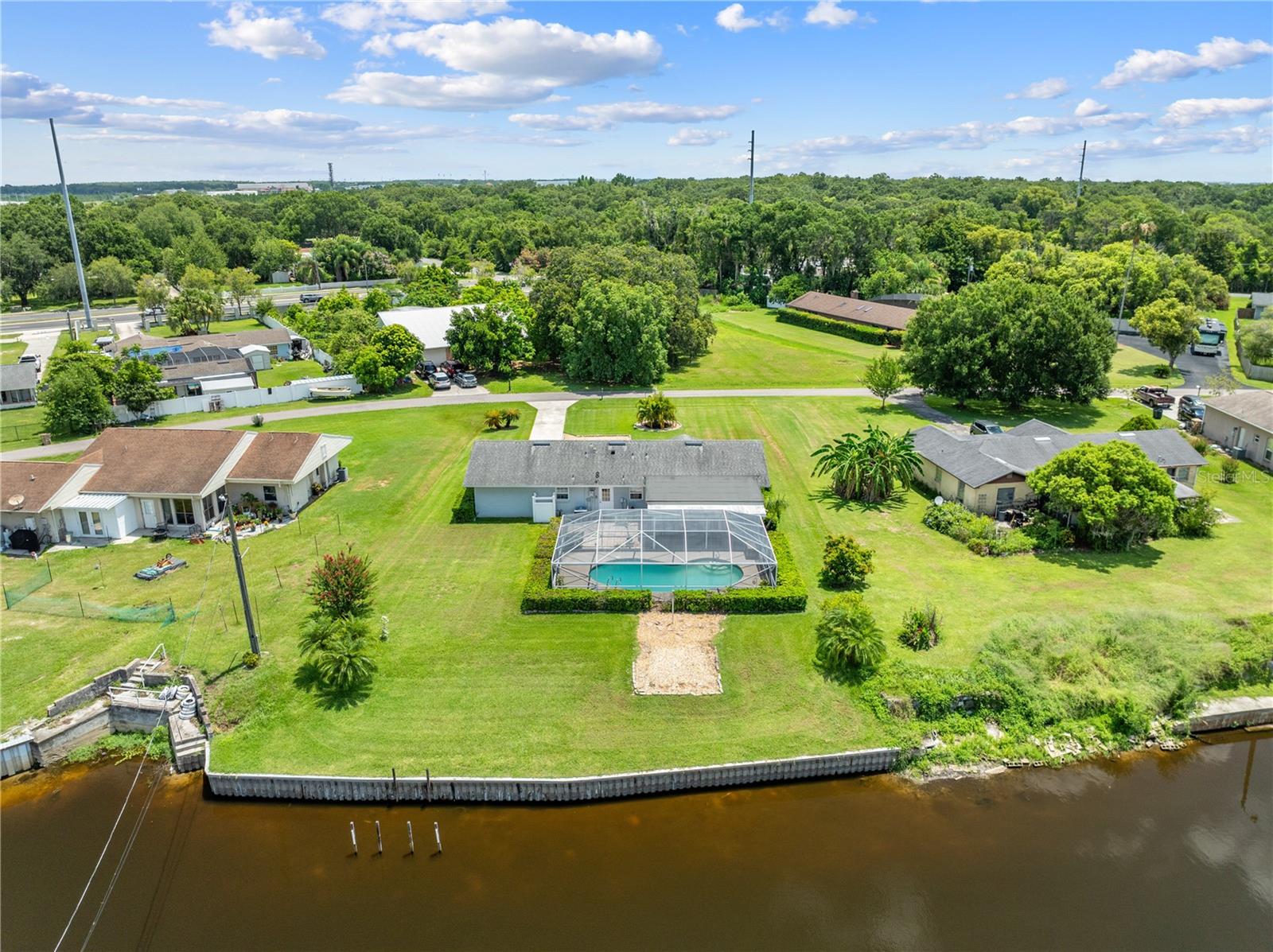 Image 6 of 42 For 720 Shore Drive