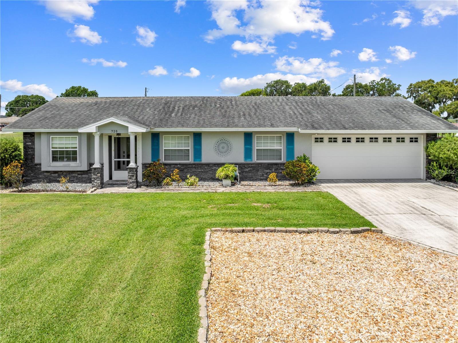 Image 8 of 42 For 720 Shore Drive