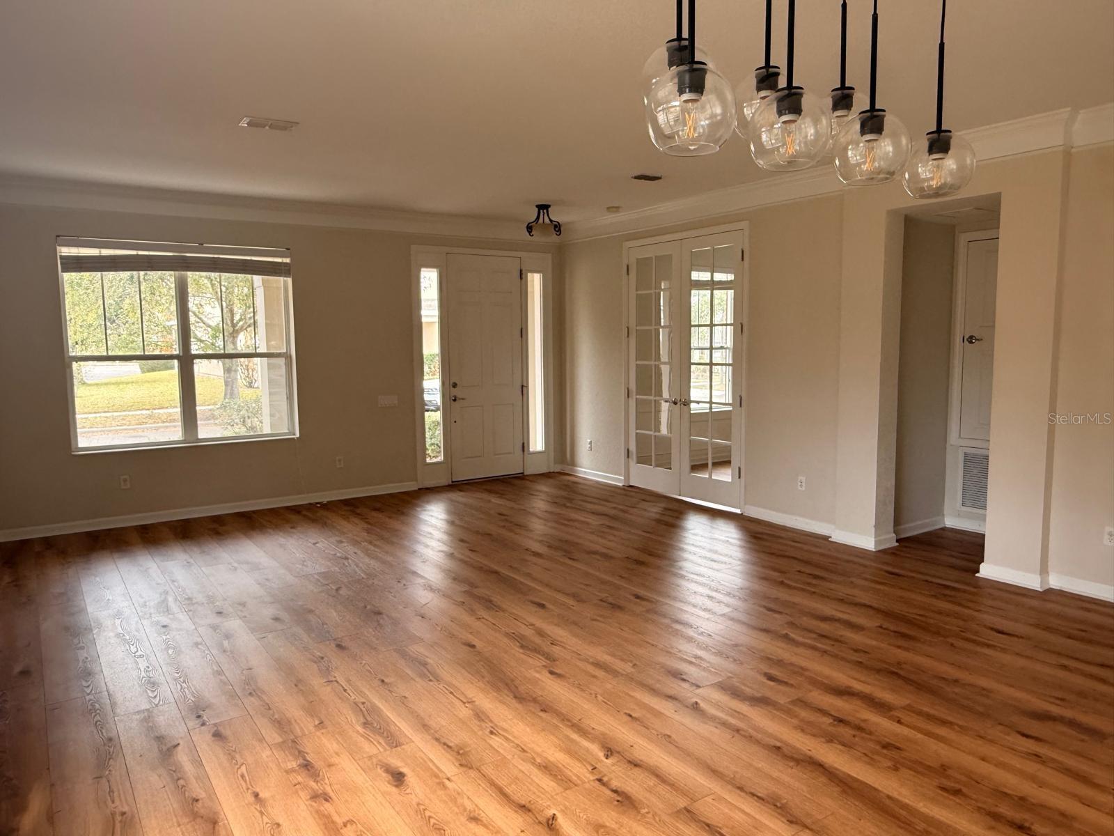 Image 5 of 31 For 13240 Roskin Lane