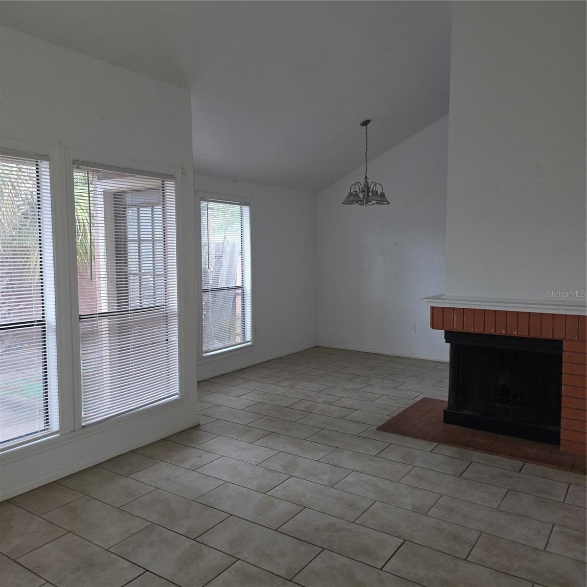 Image 9 of 16 For 609 Montego Bay Court 609