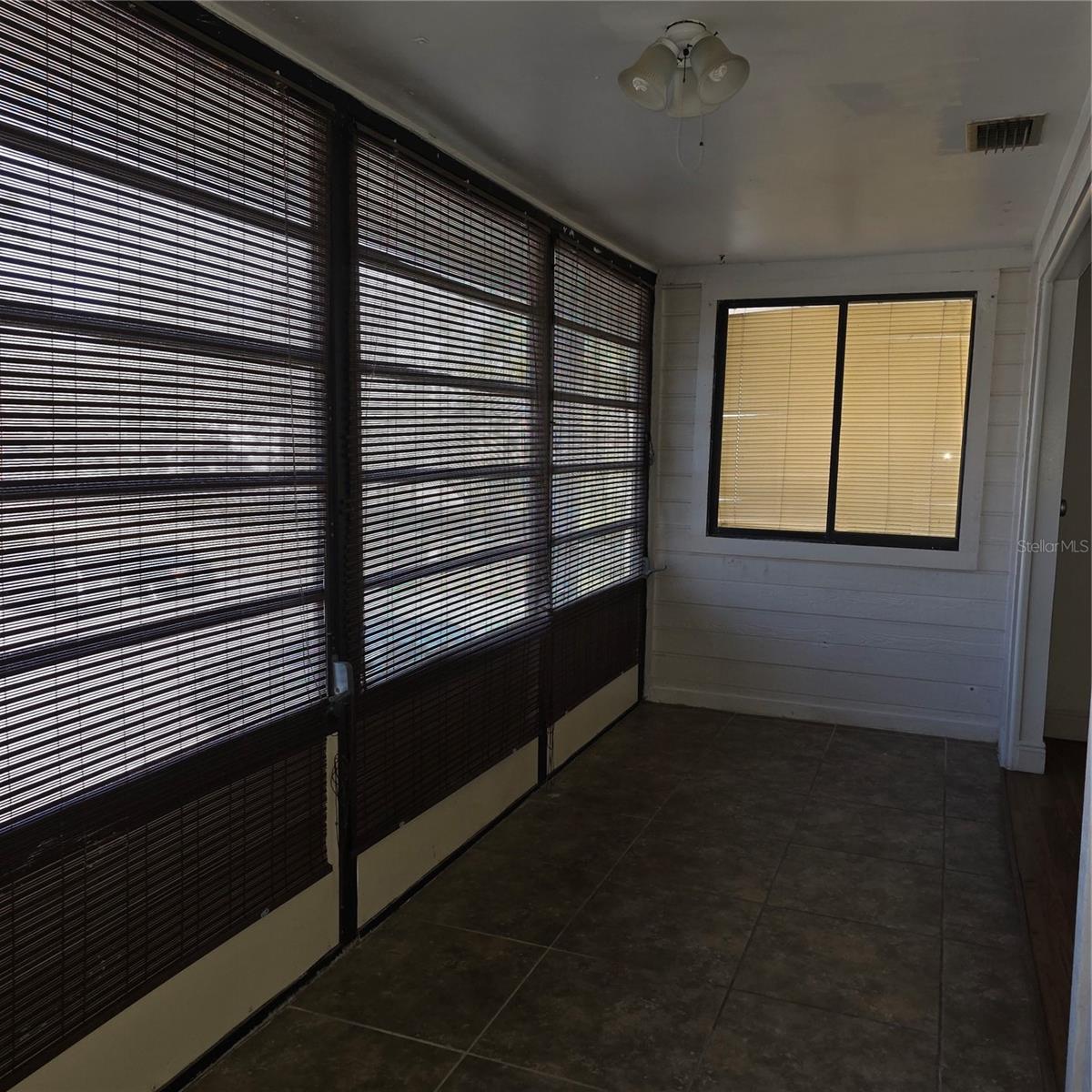 Image 11 of 11 For 6031 Scotchwood Glen 204