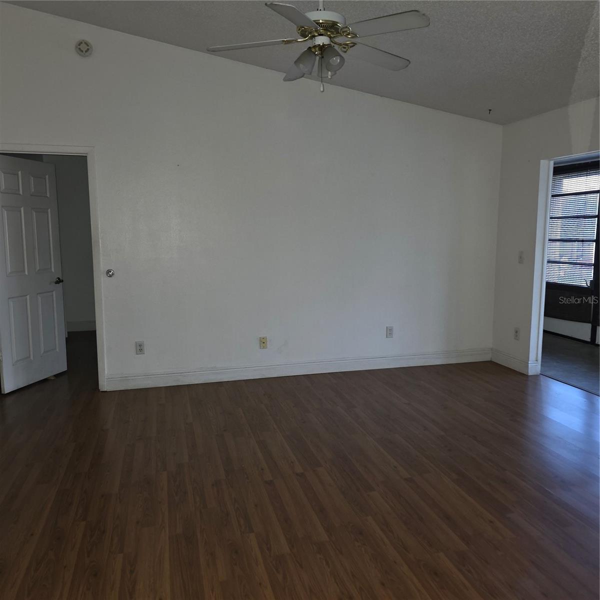 Image 5 of 11 For 6031 Scotchwood Glen 204