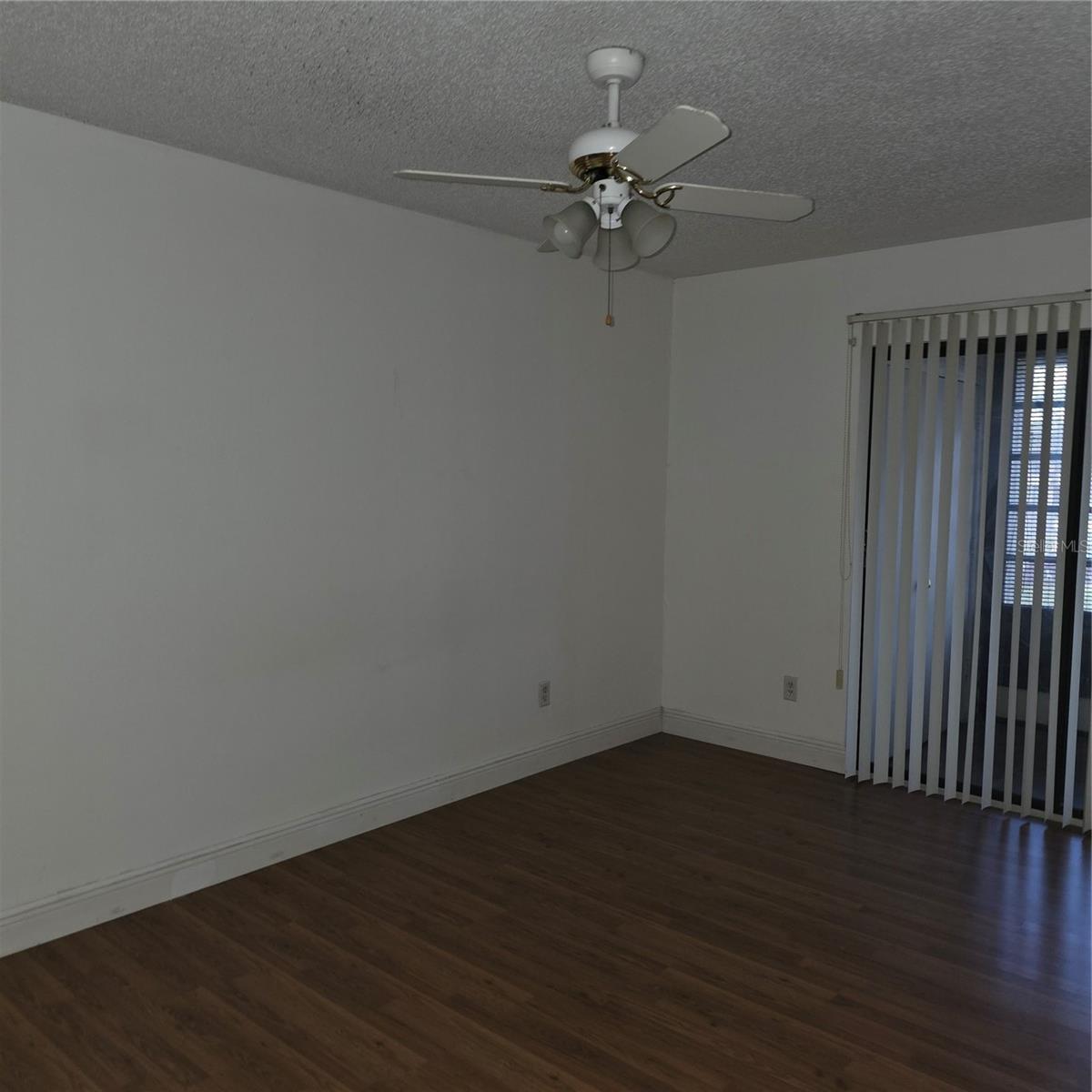 Image 9 of 11 For 6031 Scotchwood Glen 204