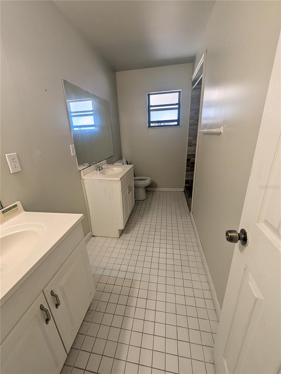 Image 10 of 33 For 356 Montgomery Court