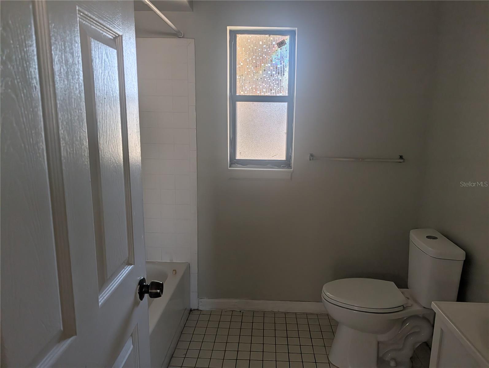 Image 16 of 33 For 356 Montgomery Court