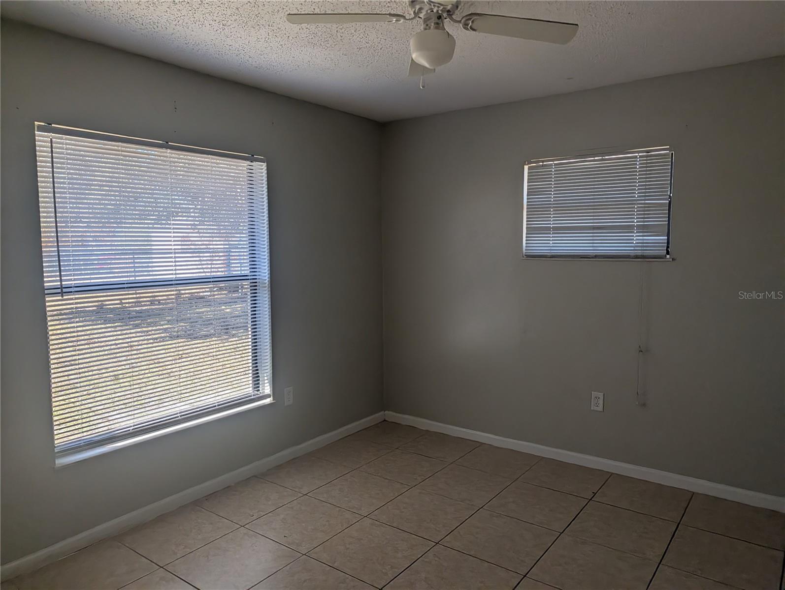 Image 18 of 33 For 356 Montgomery Court